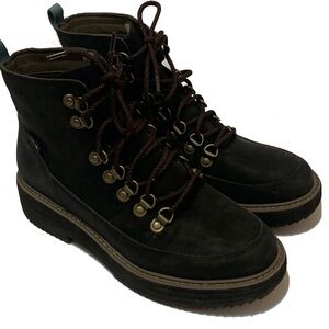 8.5 / Teva Midform Boot